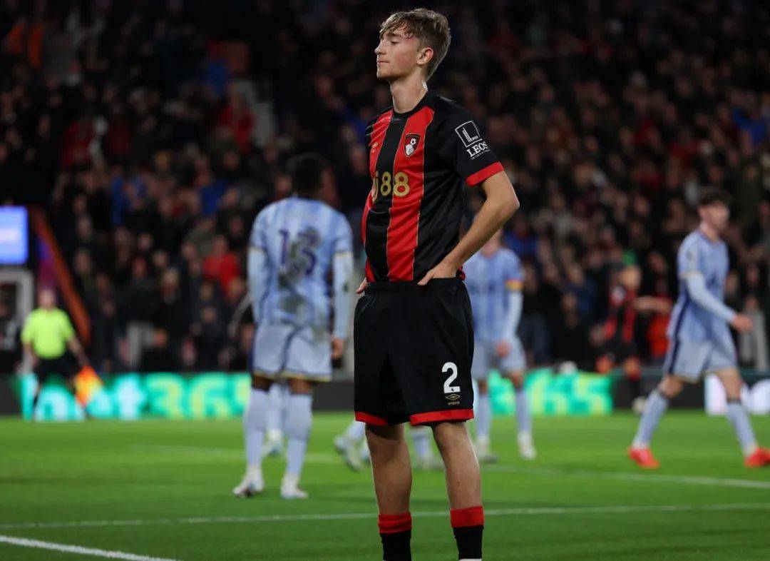 九游官网德布劳内在拜仁比赛中比赛规则变更，表现优异引发热议！(拜仁8比2巴萨梅西表现)