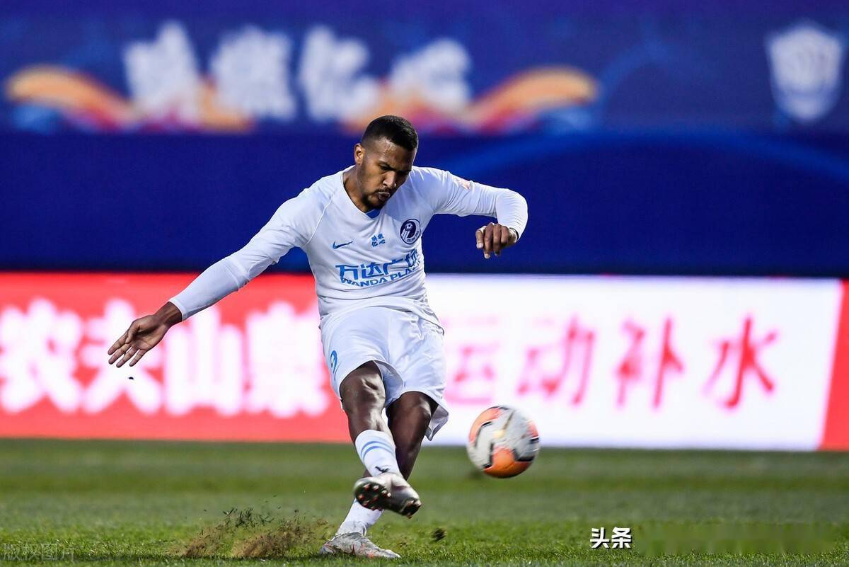 九游游戏礼包包含北京国安加时末段内部沟通；志在西甲名次提升；话题不断；球探报告显示潜力的词条